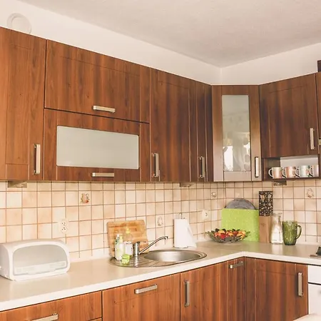 בית נופש Dom Z Basenem I Sauna Ika