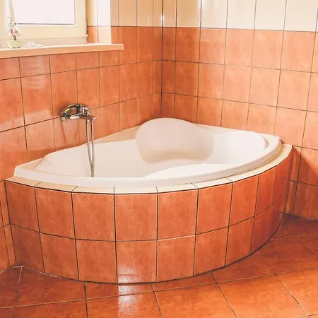 Dom Z Basenem I Sauna Ika 別荘 ビスクピエツ