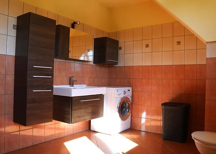 Prázdninový dům Dom Z Basenem I Sauna Ika *