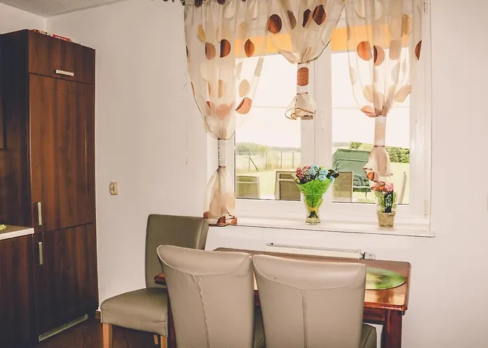 Prázdninový dům Dom Z Basenem I Sauna Ika